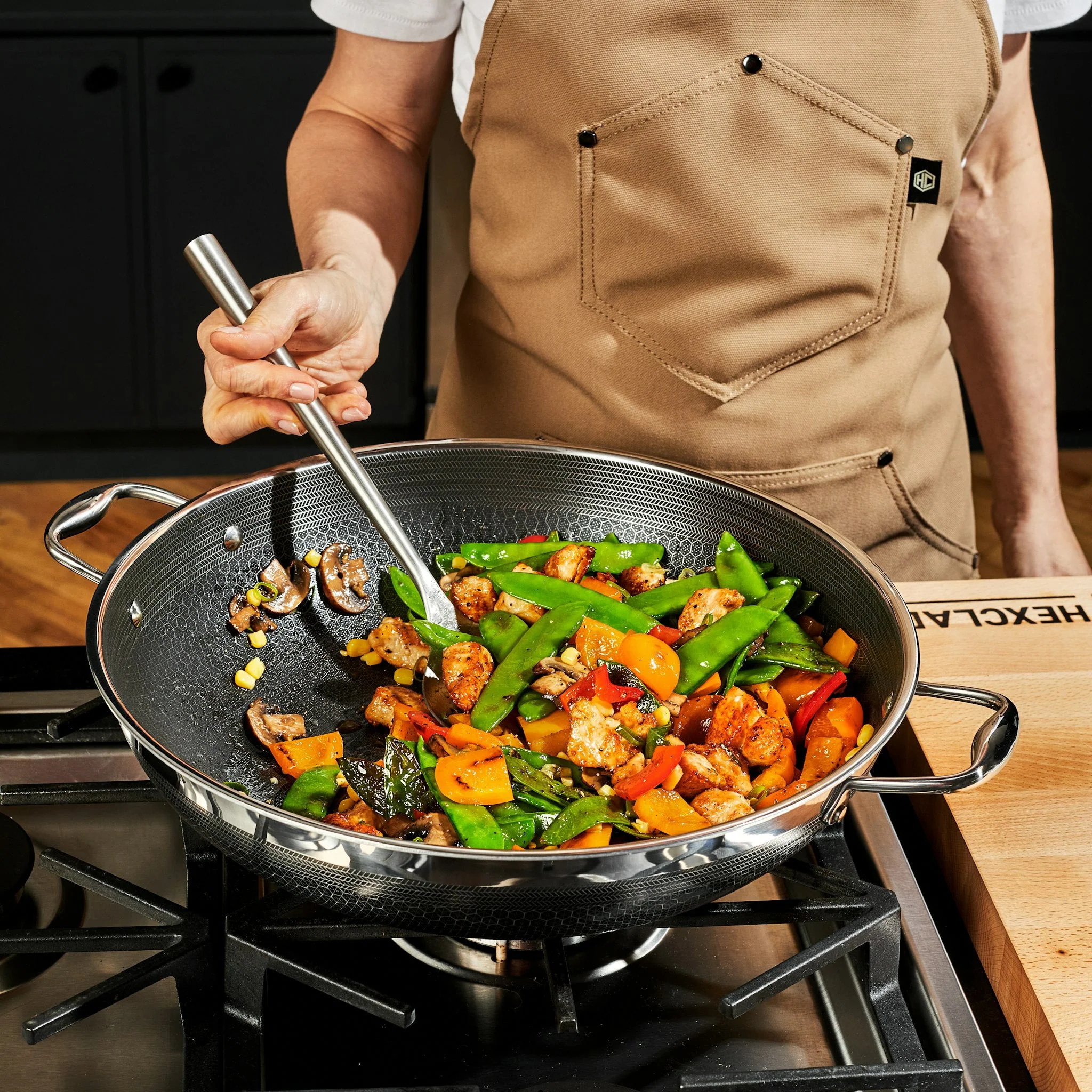 35 cm Hybrid Wok with Lid - Image 7