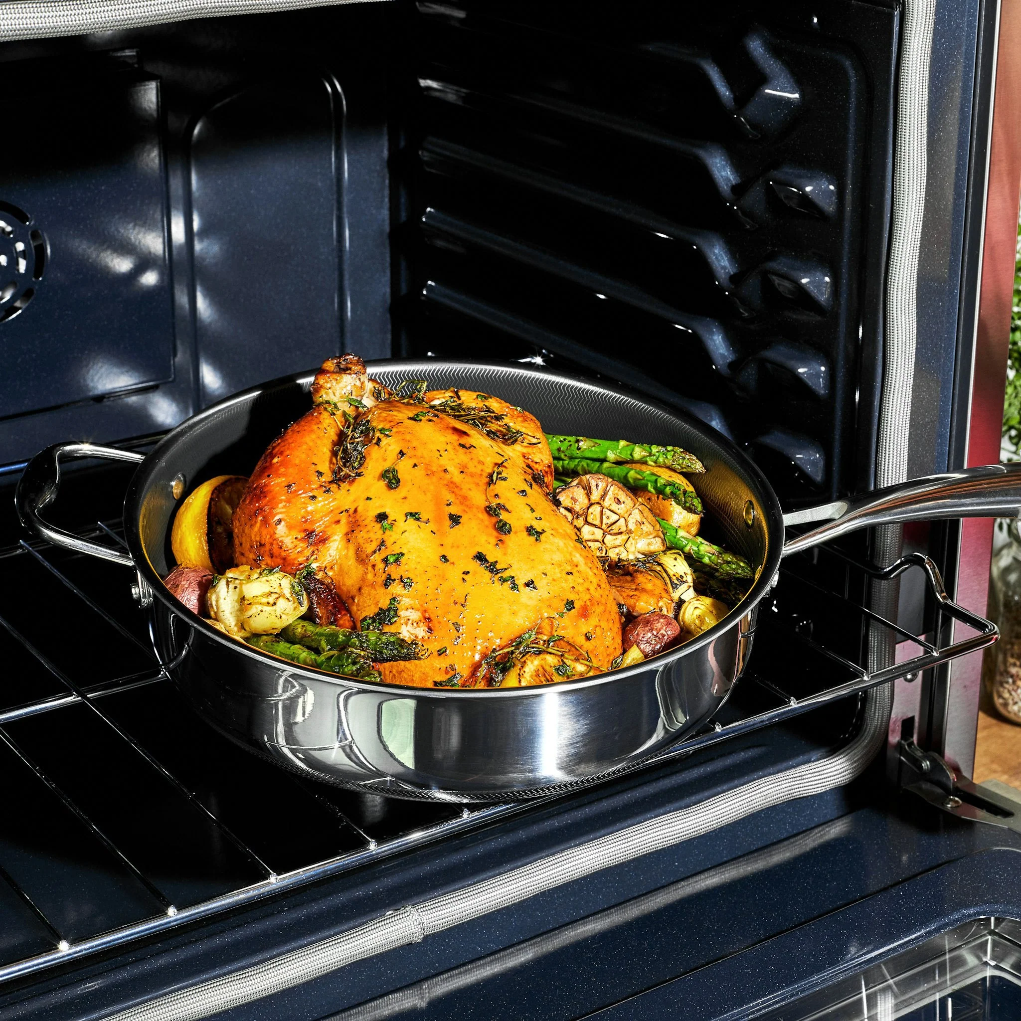4.3 Litre Hybrid Deep Sauté Pan with Lid - Image 6