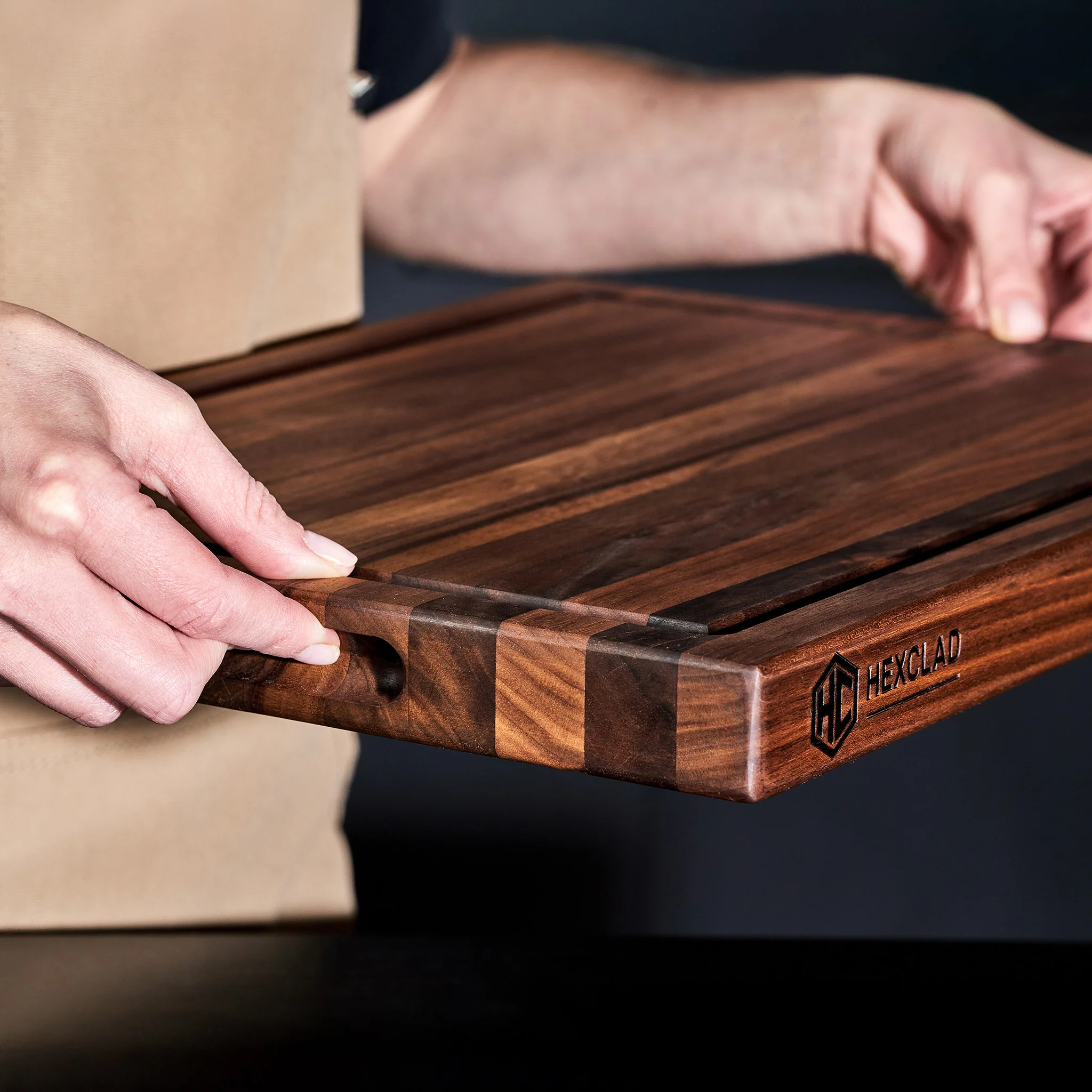 HexClad Walnut Cutting Board, Medium - Image 9